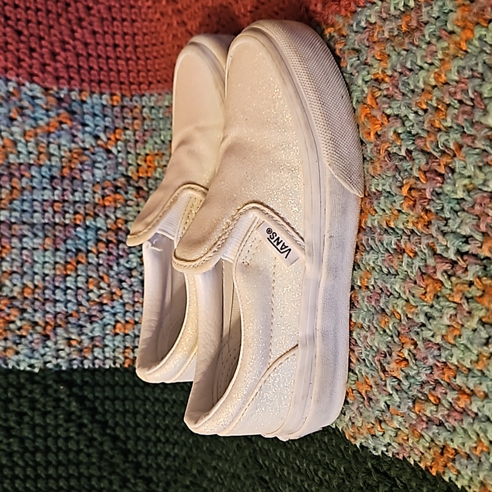 Vans - Picture 2 of 5